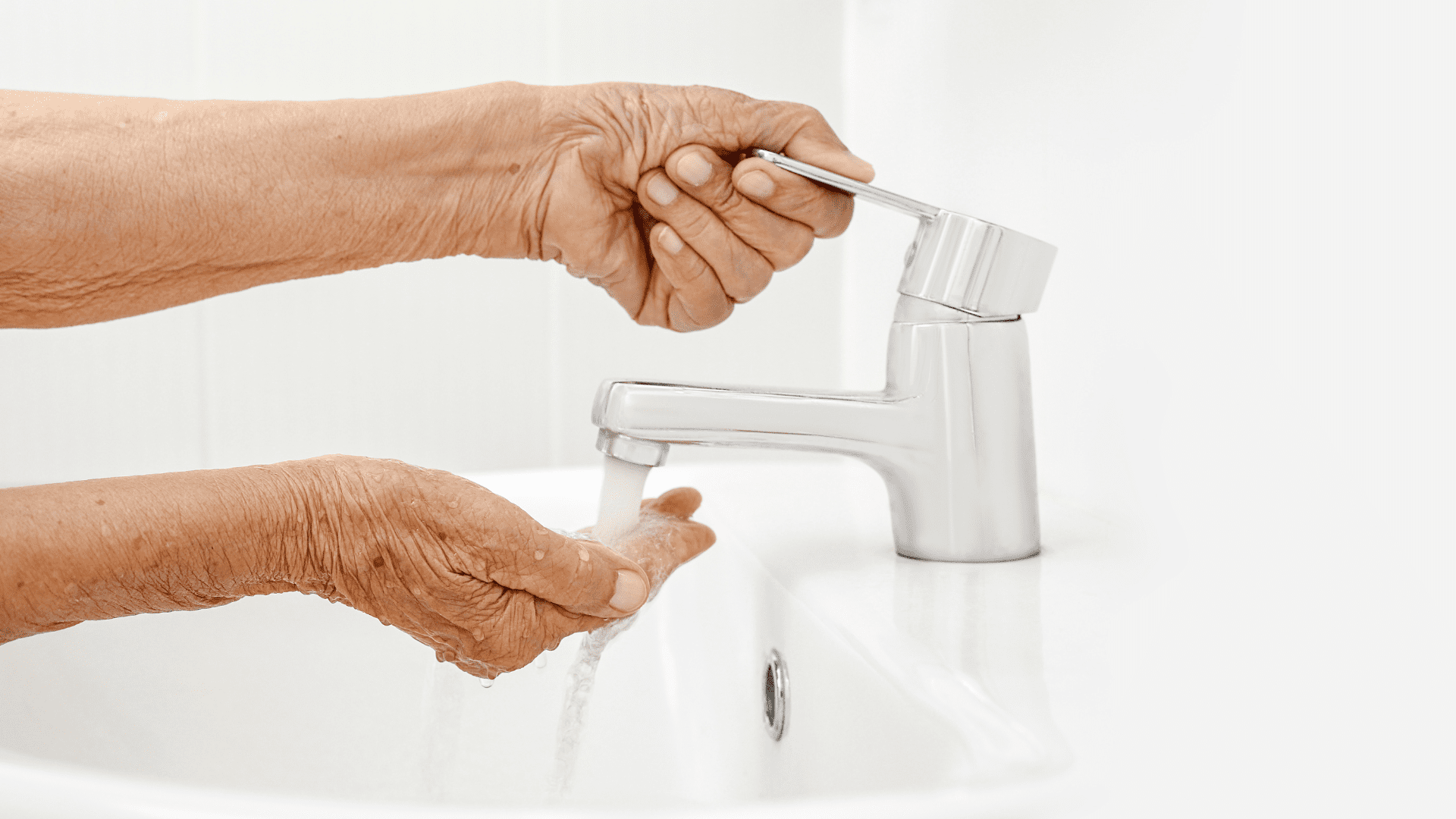How to Help Seniors with Personal Hygiene | Caregiver Guide